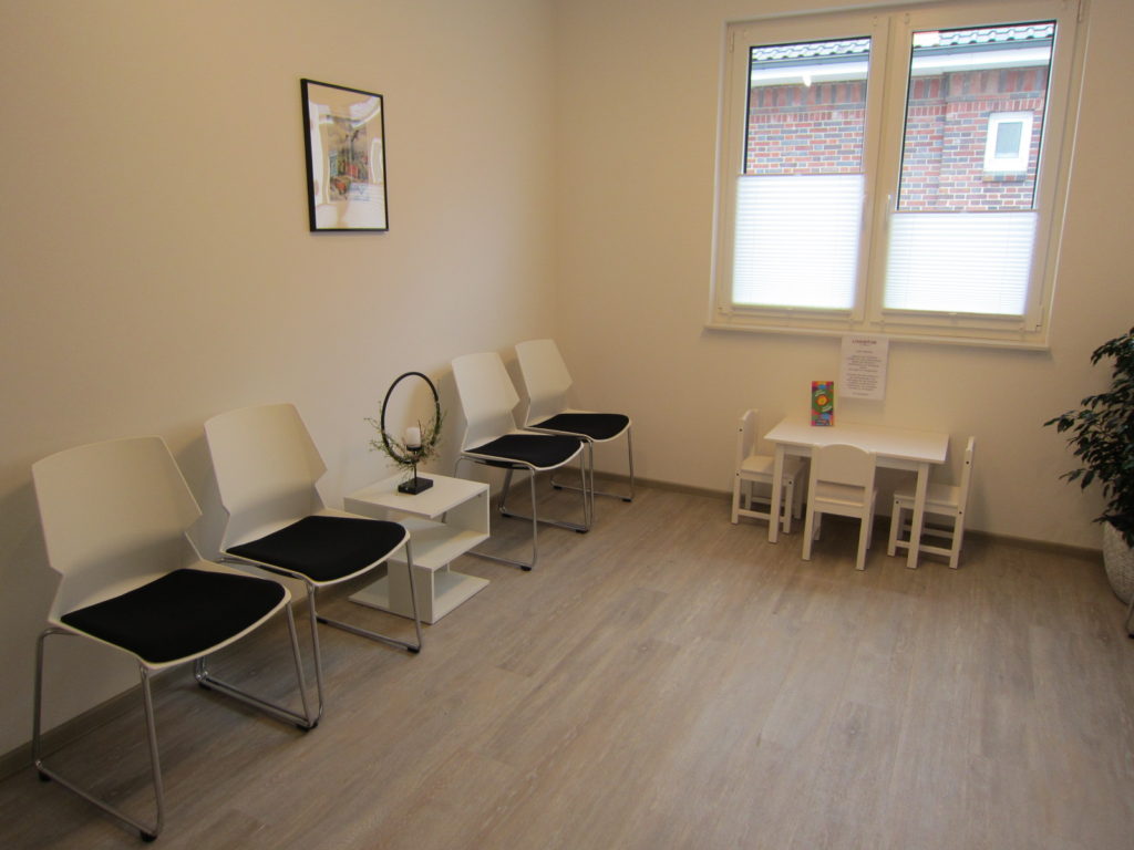 Wartezimmer links